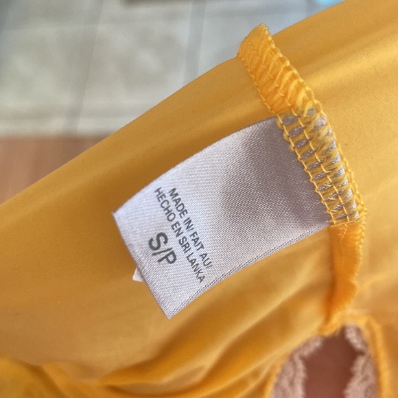 Victoria’s Secret chemise - Picture 9 of 10